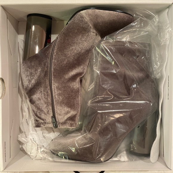 Aldo Cassydie velvet pumps/booties w silver heels! - Picture 3 of 4